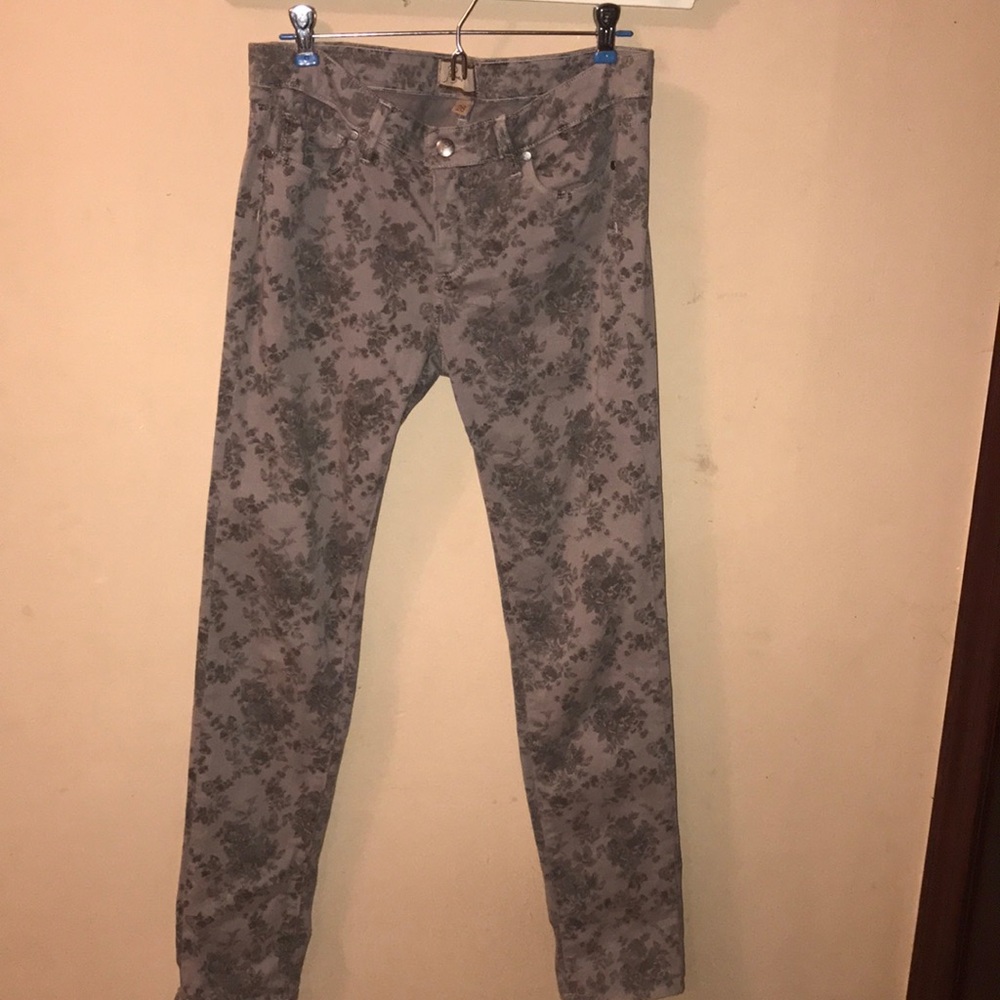 Paige grey floral Jean